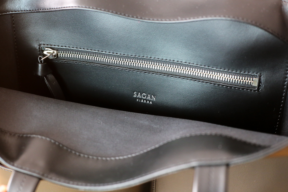 Sagan Vienna Pazar Book Tote aus schwarzem Glattleder, perfekter Zustand, frisch gereinigt und gepflegt – Borsa Nera Wien