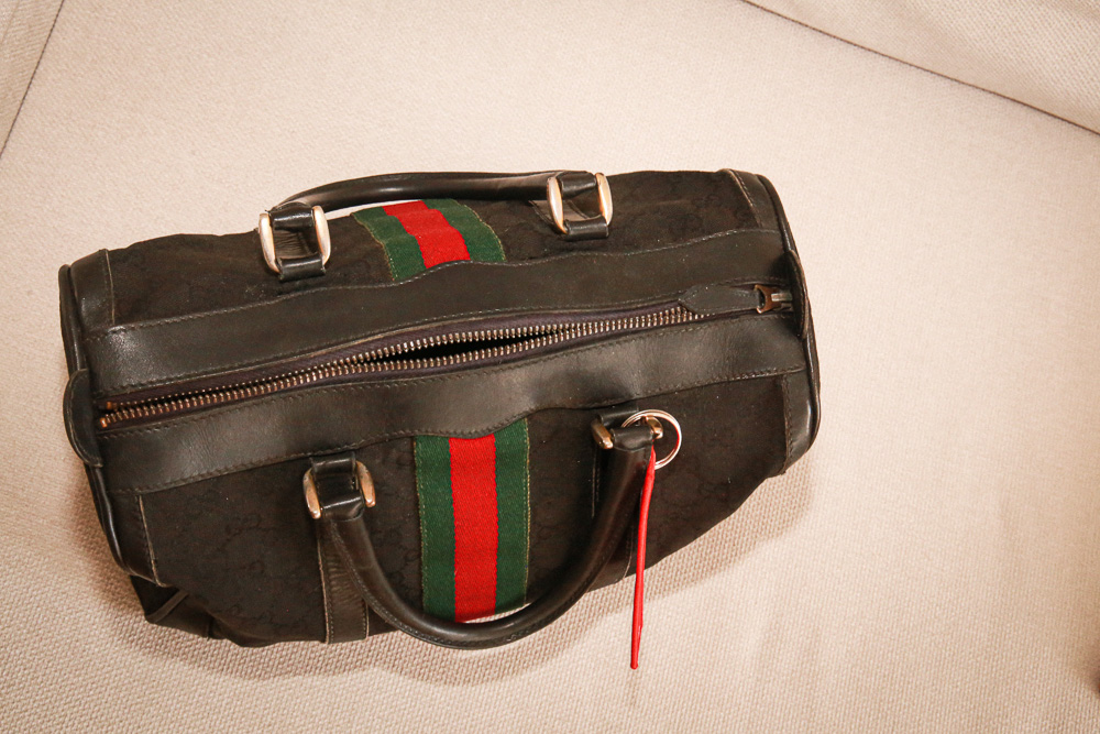 Gucci Vintage Boston Bag 1970er Jahre mit GG Canvas und Web Stripe, klassische Designer Tasche aus Italien – Borsa Nera Wien