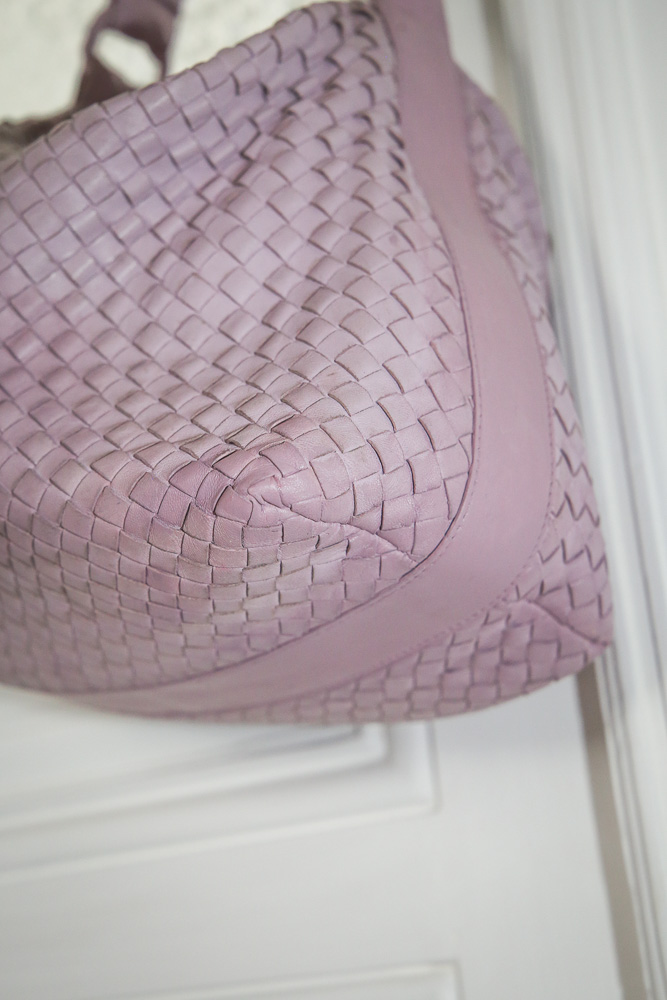 Bottega Veneta Schultertasche in Flieder – Bild 6