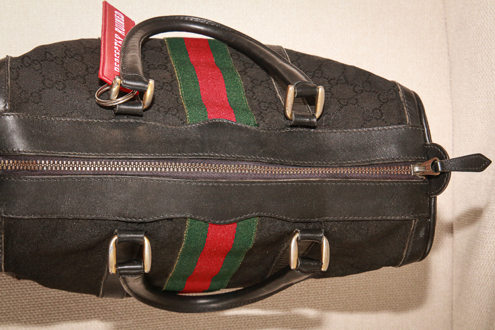 Gucci Vintage Boston Bag 1970er Jahre mit GG Canvas und Web Stripe, klassische Designer Tasche aus Italien – Borsa Nera Wien