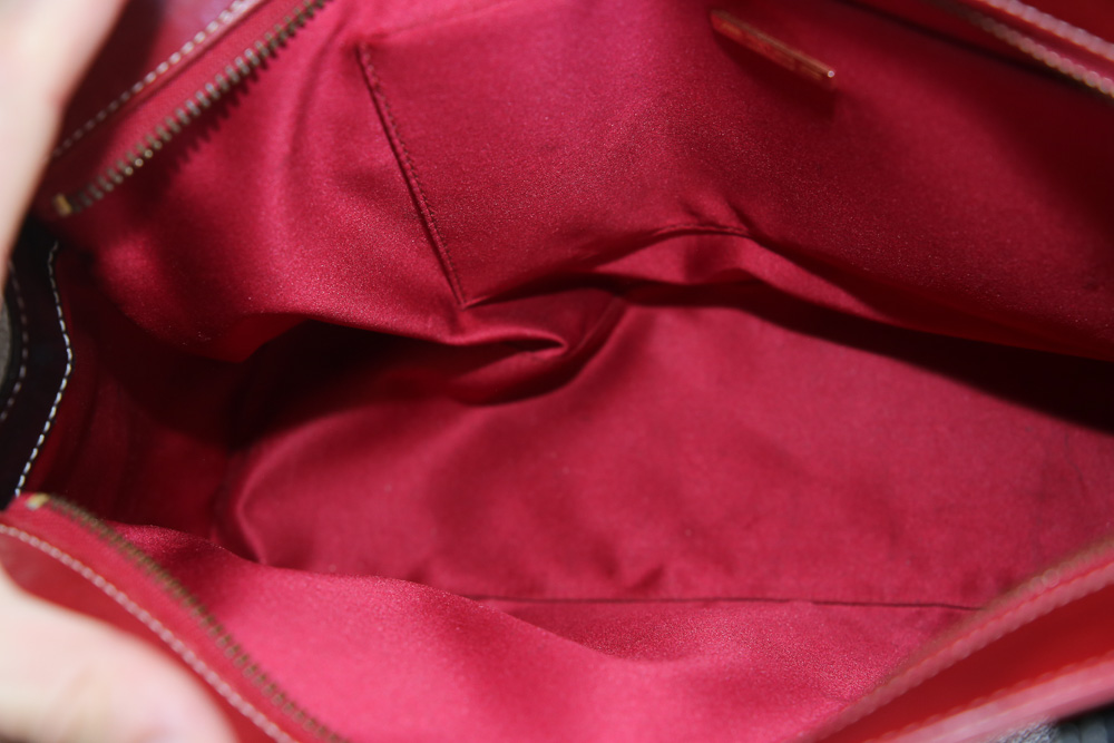 Etro Lederhandtasche in Rot und Schwarz mit dekorativen Nähten, strukturierte Designer Tasche in sehr gutem Zustand – Borsa Nera Wien